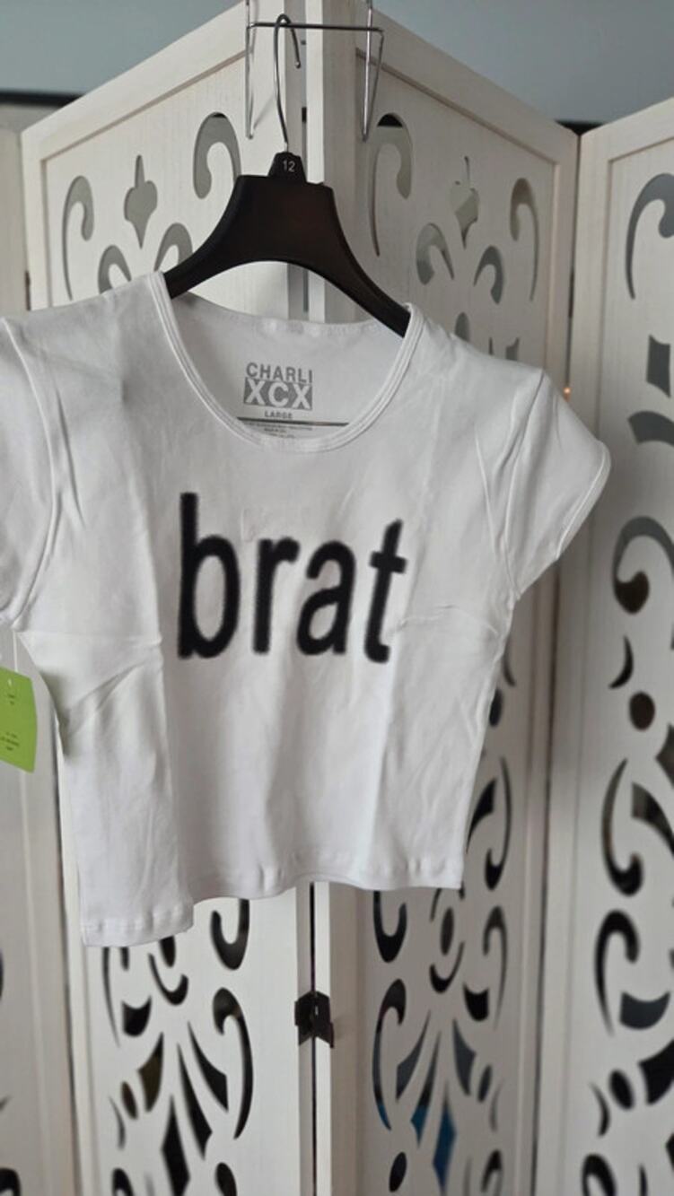 Charli XCX BRAT Womens Large Cropped Baby Tee White Black Graphic Shirt NWT